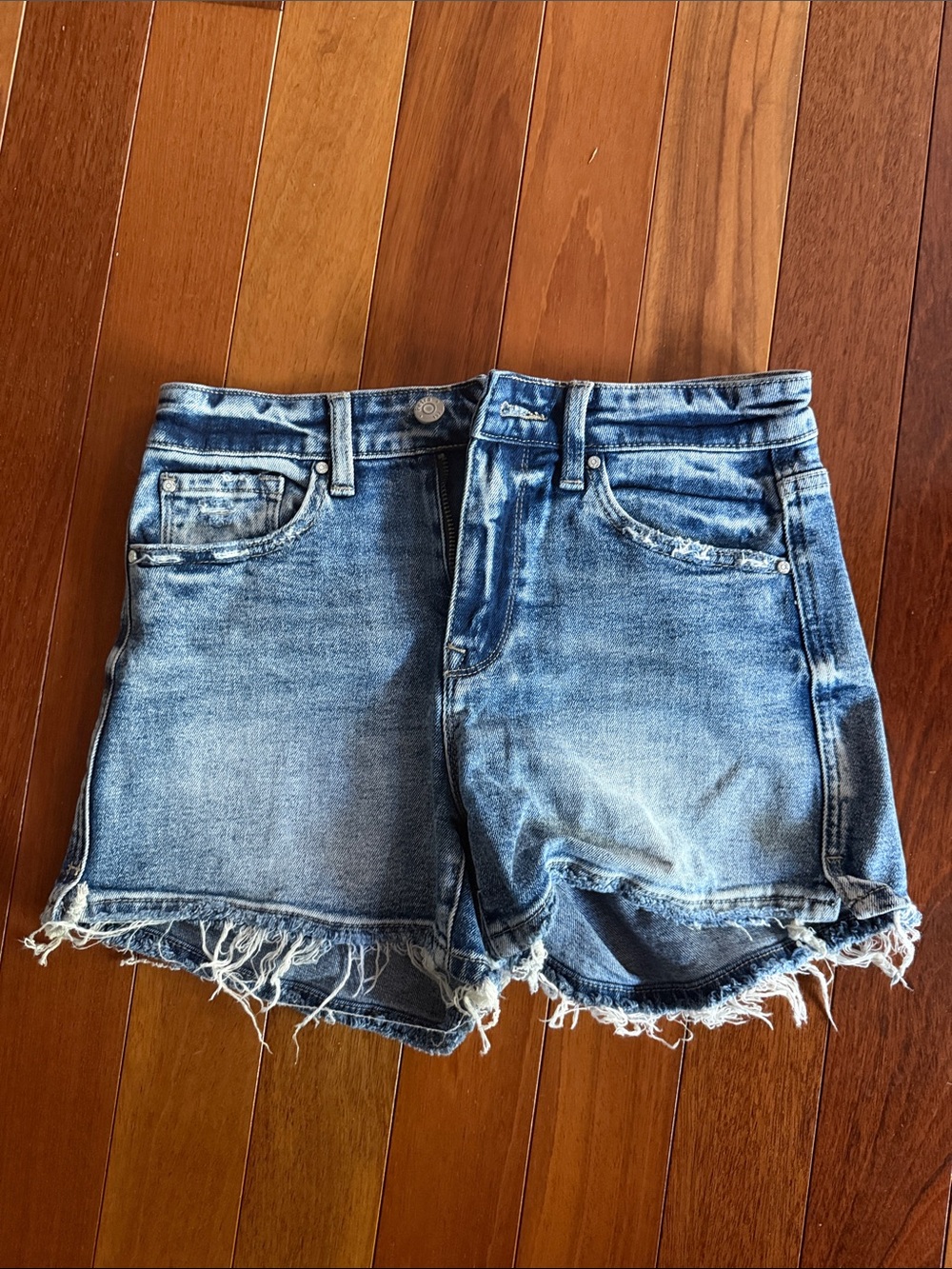 Frayed Hem Light Wash Denim Shorts - Casual Everyday Style
